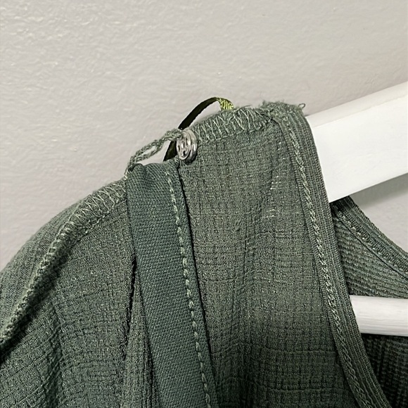 Love & Legend Cap Sleeve Green Tiered Midi Dress - Picture 10 of 12